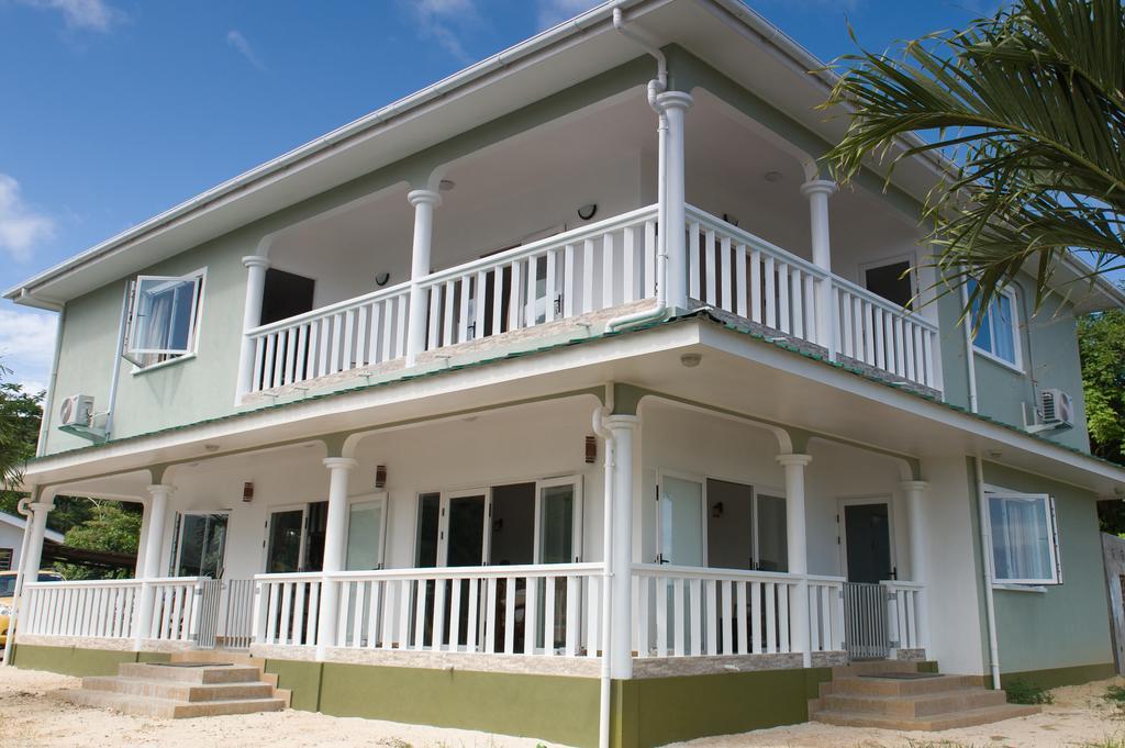 Kayola - Self Catering * Pointe La Rue